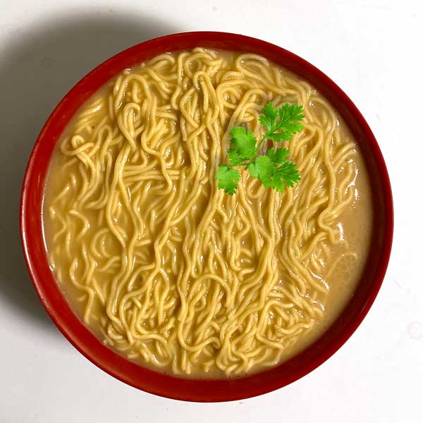 tonkotsu ramen noodles